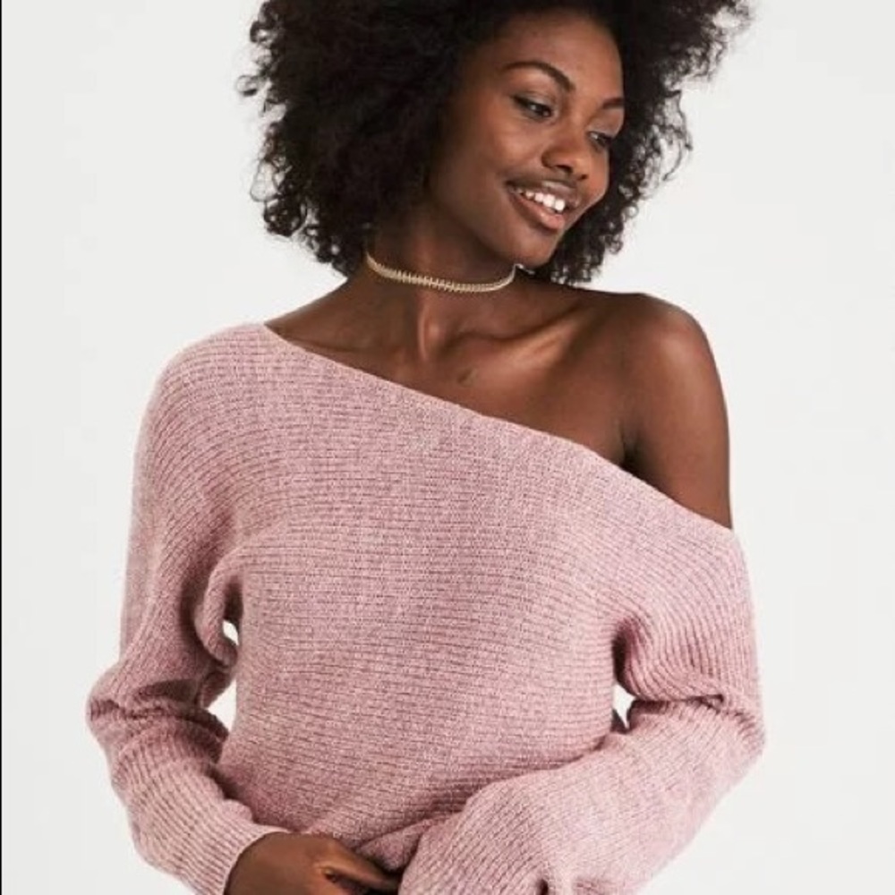 American Eagle Outfitters Slouchy Off-the-Shoulder Crop Sweater - Pink - XS